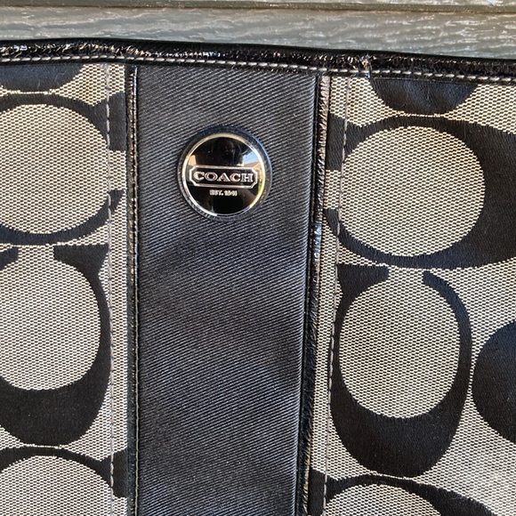 EUC | Coach Small Signature Canvas Shoulder Bag - Picture 4 of 13